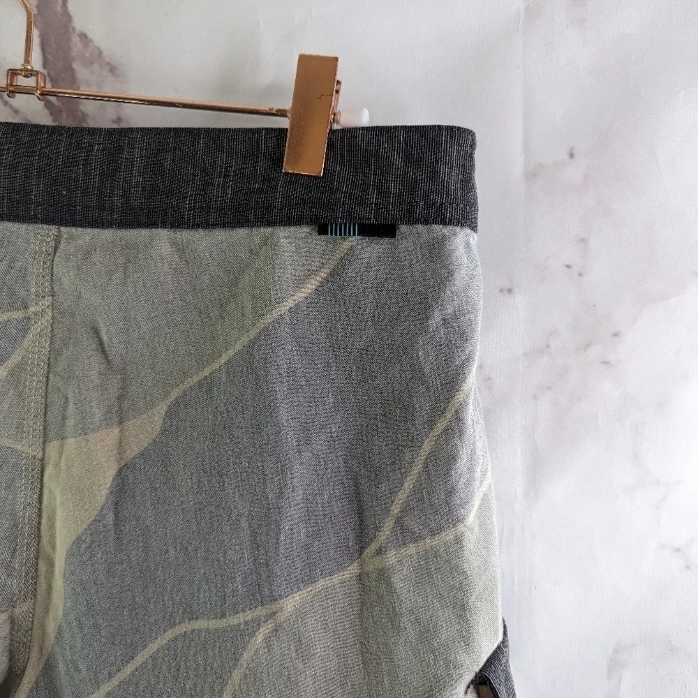 Vissla Swim Trunks Mens 28 Gray Yellow Swim Board Shorts Lace Up Swimming